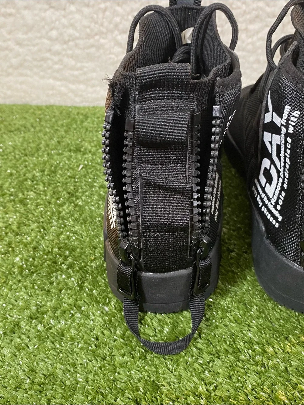 Runmaxx Casual Fashion Knit Mesh Shoes Men SZ 11 (44) Black Lace Up Hi Athletic